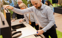 人工智能推动了最具科技感的 Piscina Barcelona 版本