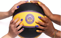 美国拉斯维加斯水疗SPA展览会IECSC LAS VEGAS 奥利成为 WNBA 洛杉矶火花队的首个官方美甲合作伙伴