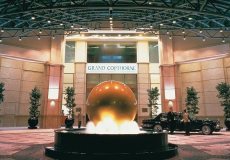 新加坡国敦河畔大酒店